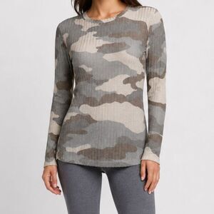 Vintage DKNY Camo Ribbed Long Sleeve Top Size Small‎